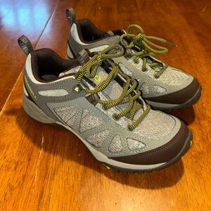 Merrell Womens Hiking shoes